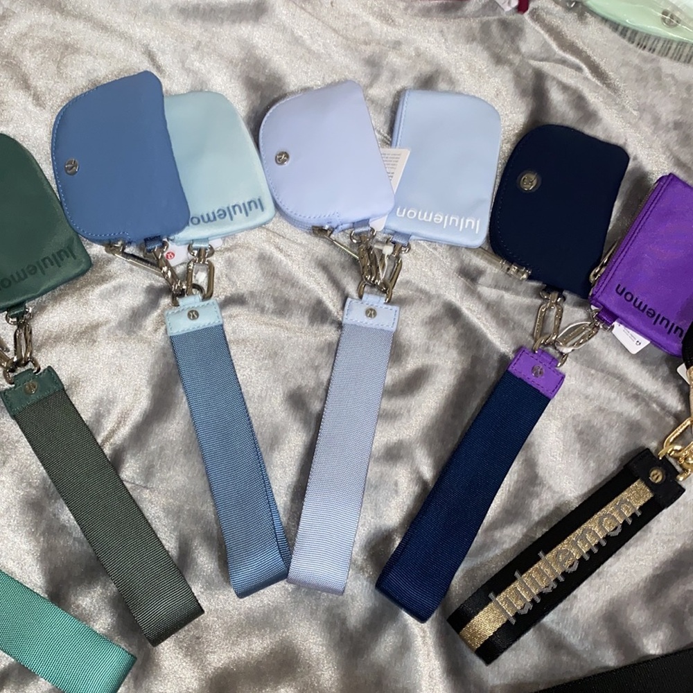 LULULEMON DUAL POUCH WRISTLET - Picture 12 of 17
